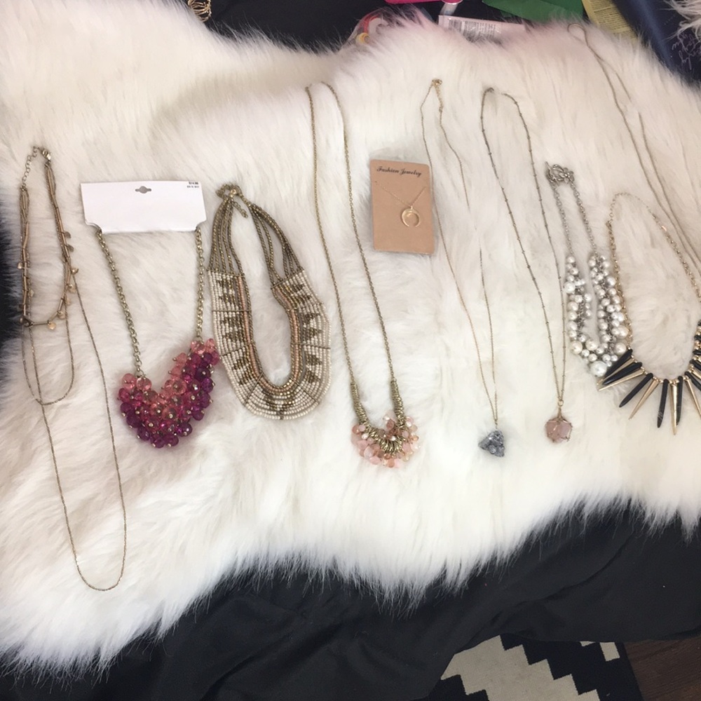 Costume jewelry necklace lot